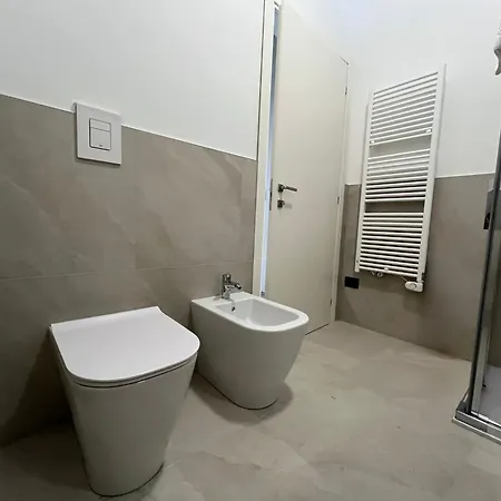 アパート Lotus 85